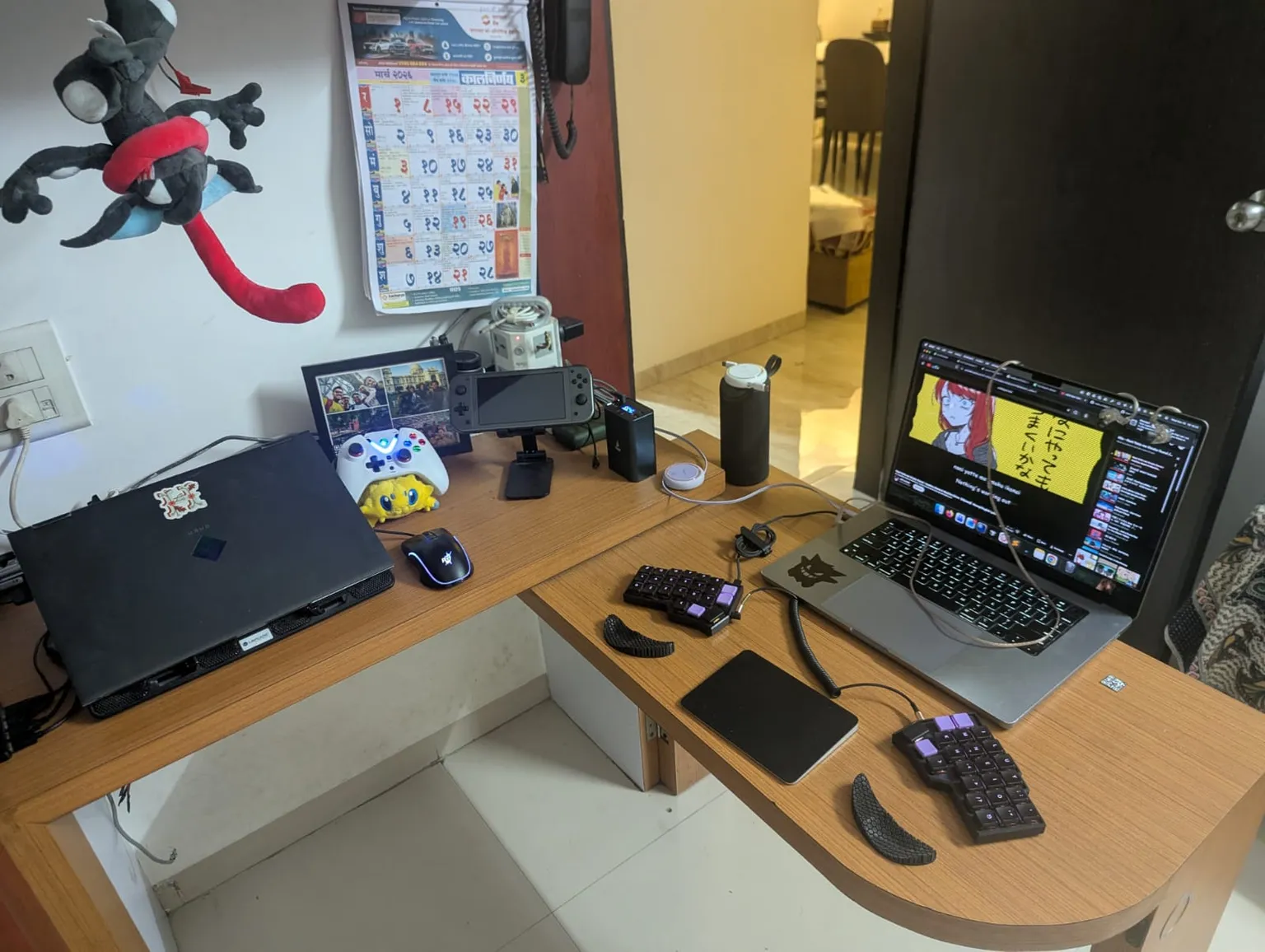 The wrist rests placed conveniently near the keyboard